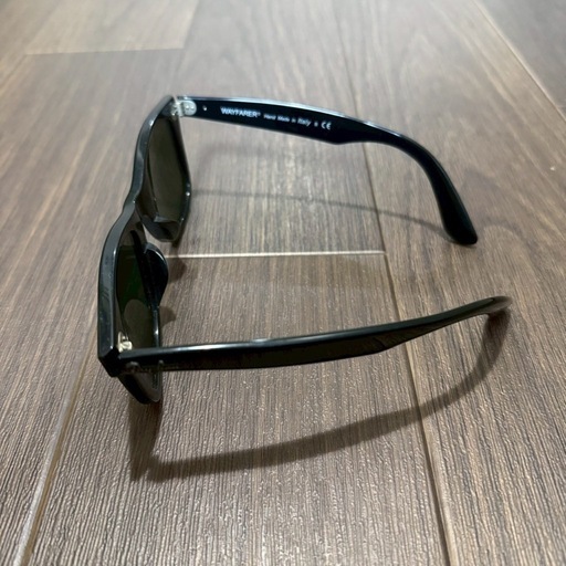 Ray-Ban Wayfarer ブラックサングラス
