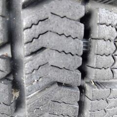 走行わずか３カ月 ブリヂストン スタッドレスタイヤ＋ホイール付 ４本セットの画像