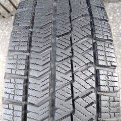 走行わずか３カ月 ブリヂストン スタッドレスタイヤ＋ホイール付 ４本セットの画像