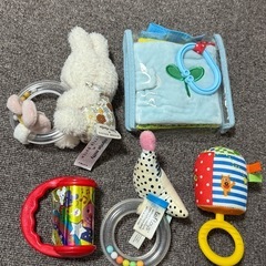 ベビーおもちゃセットの画像