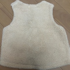 ユニクロ 
ベビー ベスト の画像