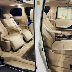 アルファードハイブリッドの画像