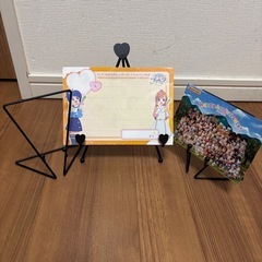 インテリア雑貨　ワイヤースタンド　ディスプレイスタンド　写真立て　の画像