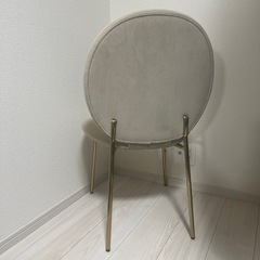 美品✨ベージュ×ゴールド　ベロアチェア　椅子の画像