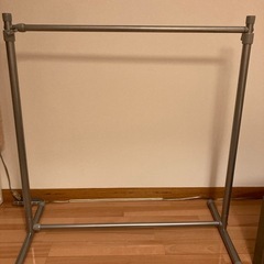 サイズが自由なハンガーラックの画像