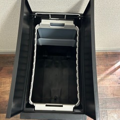 両開きダストボックスの画像