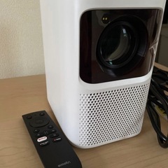 プロジェクタ【定価43800円】の画像