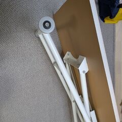 【台東区引取】昇降式ダイニングテーブル（幅100cm、白）の画像