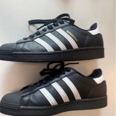 adidas SUPERSTAR ブラック/の画像