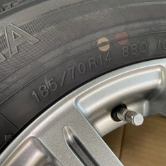  4本セット185/70R14スタッドレス 14×5.5J+48 4穴PCD100の画像