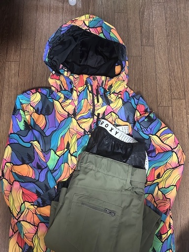 ロキシー　スノーボード　ウェア　スキー