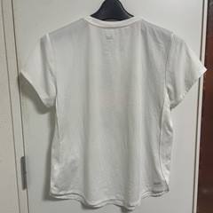 ニューバランスのTシャツです。の画像
