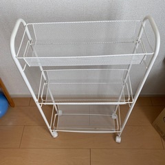 収納ラックの画像