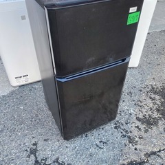 ハイアール Haier 直冷式冷蔵庫 （106L・右開き） 2ドア ブラック JR-N106H-Kの画像