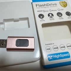 新品❤️FlashDrive 32GB ローズゴールド USBメモリの画像