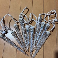 米国のホリデー照明メーカー Gemmy（ジェミー）社 の 「LightShow Shooting Star（シューティングスター）」 というLEDつららライト（ホワイト、10本入り）の画像