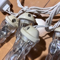 米国のホリデー照明メーカー Gemmy（ジェミー）社 の 「LightShow Shooting Star（シューティングスター）」 というLEDつららライト（ホワイト、10本入り）の画像