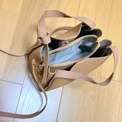 ショルダーバッグの画像