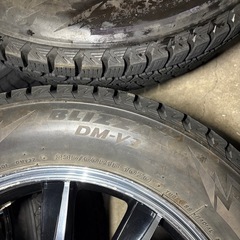 BS BRIDGESTONE BLIZZAK DM-V3 235/60R18 18インチ スタッドレス 4本 2021年製 バリ溝  レクサスNX/レクサスRX CR-V エクストレイル　ハリアー等の画像