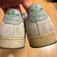 adidasスニーカー28センチの画像