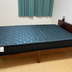 無料！！　ダブル　ベッドとマットレスの画像