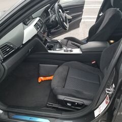 Mスポ　ツーリング5万km　極上車修復歴なし　ナビ　キーレスエントリー ETC　禁煙　車検付き　F31　希少なミネラルグレー、ストレージパッケージの画像