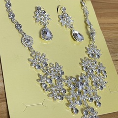 結婚式小物ブライダルアクセサリーの画像