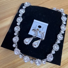 結婚式小物ブライダルアクセサリーの画像