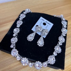 結婚式小物ブライダルアクセサリーの画像