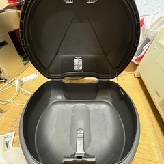 SHAD SH39バイクBOX(バックレスト付き)の画像