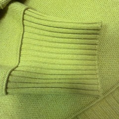 GUセーターの画像