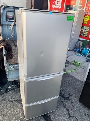 NO B720?福岡市内配送設置無料✨?シャープ 350L 3ドア冷蔵庫（シルバー系）SHARP どっちもドア SJ-WA35B-S