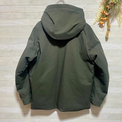 UNIQLOハイブリッドダウンパーカー Lサイズ dark greenの画像