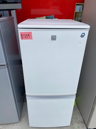 NO B709?福岡市内配送設置無料✨?シャープ 137L 2ドアノンフロン冷蔵庫 keyword キーワードホワイト SJ14E5K