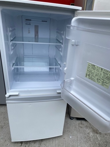 NO B709?福岡市内配送設置無料✨?シャープ 137L 2ドアノンフロン 