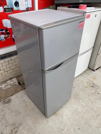 NO B710?福岡市内配送設置無料✨?シャープ SHARP 直冷式冷蔵庫 （118L・右開き） 2ドア シルバー系 SJ-H12W-