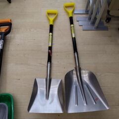 極上美品　雪かき　スコップ　1本千円ポッキリ　の画像