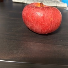 本日中⚠️レア‼️形が面白いリンゴの画像