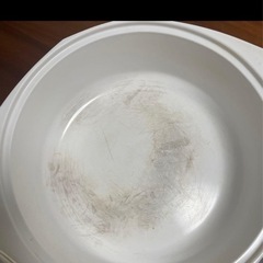 パイレックス容器と鍋4つセットの画像