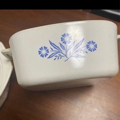 パイレックス容器と鍋4つセットの画像