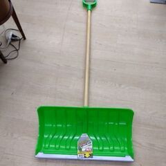定価5千円以上　サンコー強化プラスチック　スコップ　ダンプ　雪かきの画像