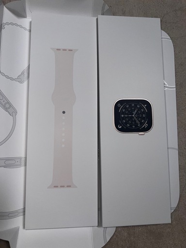 新品アップルウォッチSeries 11 42mm ゴールドチタン