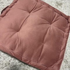 美品　くすみピンククッションの画像