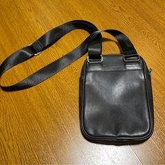 ［H&M］レザーショルダーバッグの画像