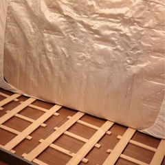 セミダブルマットレスとフレームのセットの画像