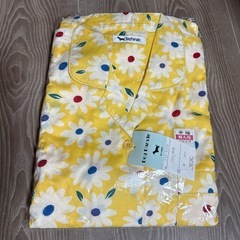 婦人　パジャマの画像