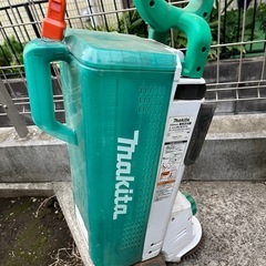 マキタ　芝刈り機の画像