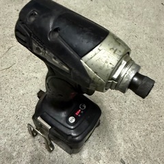 実働　愛知県豊橋市引取り限定　マキタ　インパクトドライバーの画像