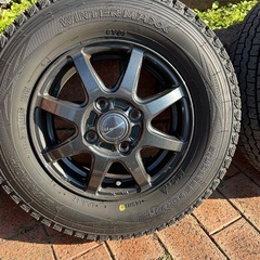 スタッドレスタイヤの画像