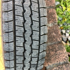 スタッドレスタイヤの画像